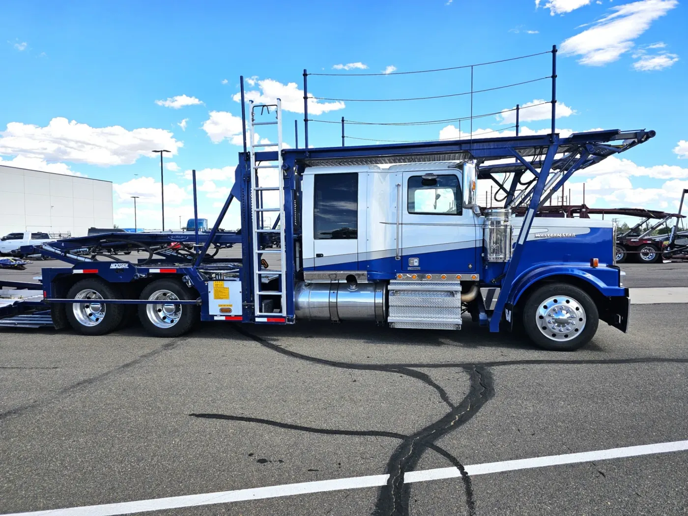 2020 Western Star 4900FA | Photo 5 of 28