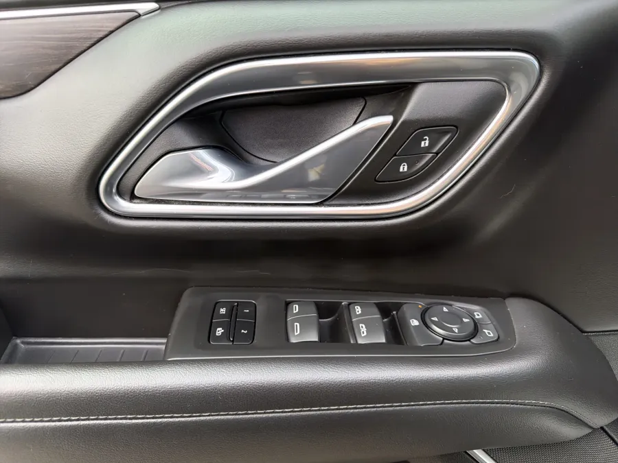 2023 Chevrolet Tahoe LT | Photo 14 of 22