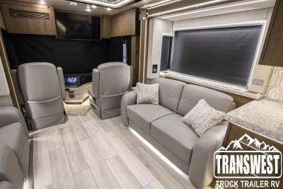 2023 Newmar King Aire 4531 | Thumbnail Photo 10 of 33