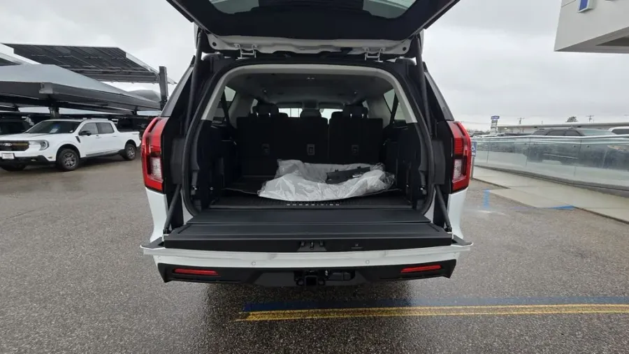 2026 Ford Expedition Max | Photo 17 of 47