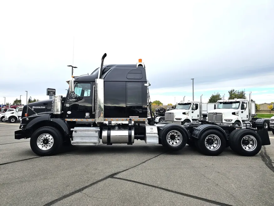 2021 Western Star 4900SA | Photo 10 of 29