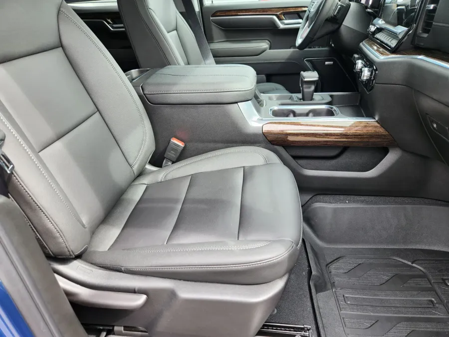 2026 GMC Sierra 1500 Elevation | Photo 18 of 30