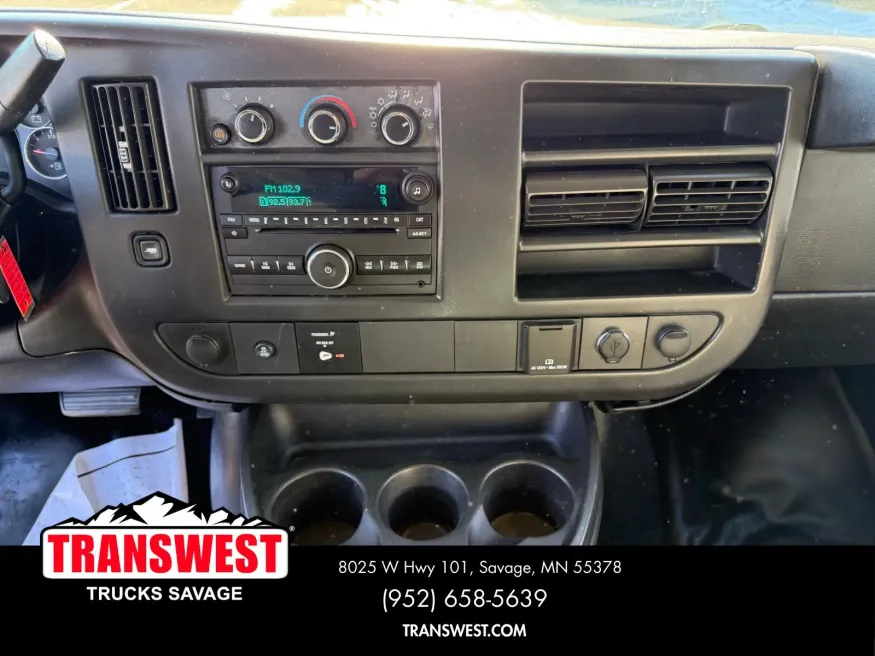 2017 Chevrolet Express 3500 Work Van | Photo 8 of 20