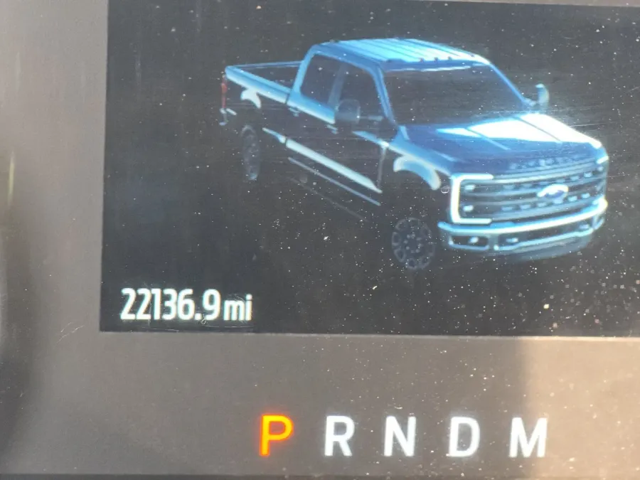 2023 Ford Super Duty F-350 | Photo 2 of 3
