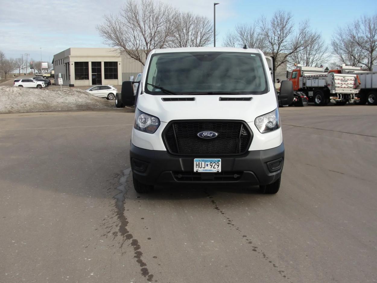 2022 Ford Transit | Photo 8 of 12