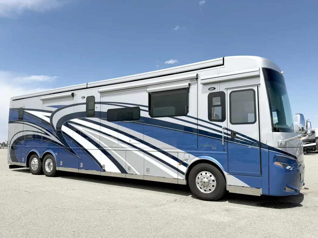 2022 Newmar Essex 4551 