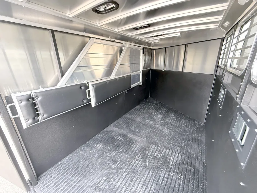 2026 Logan Coach Bullseye 3HGN | Photo 11 of 13