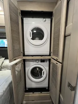 2026 Renegade Verona 40VBH | Thumbnail Photo 29 of 28