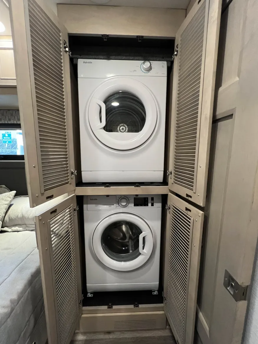 2026 Renegade Verona 40VBH | Photo 29 of 28