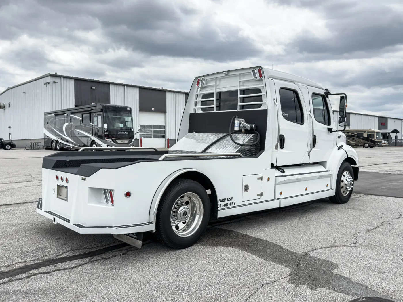 2022 Freightliner M2 112 Western Hauler | Photo 5 of 19