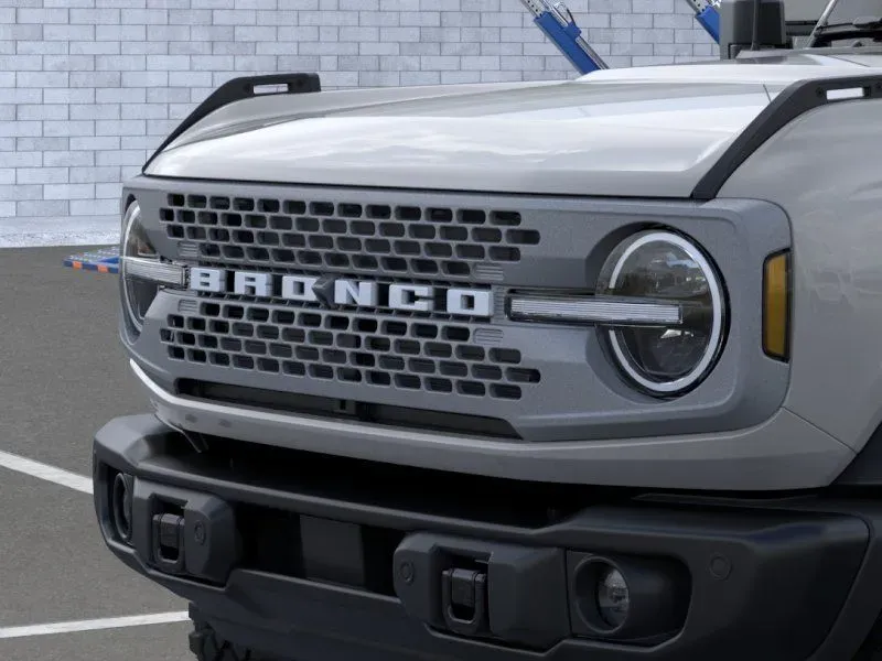2026 Ford Bronco Badlands | Photo 18 of 25