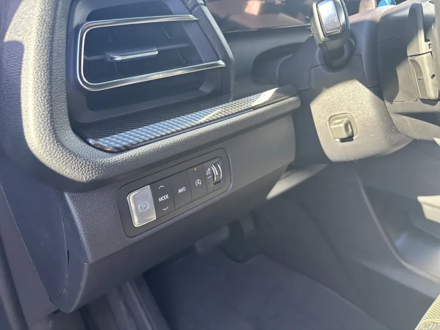 2026 Chevrolet Traverse AWD High Country | Photo 16 of 26