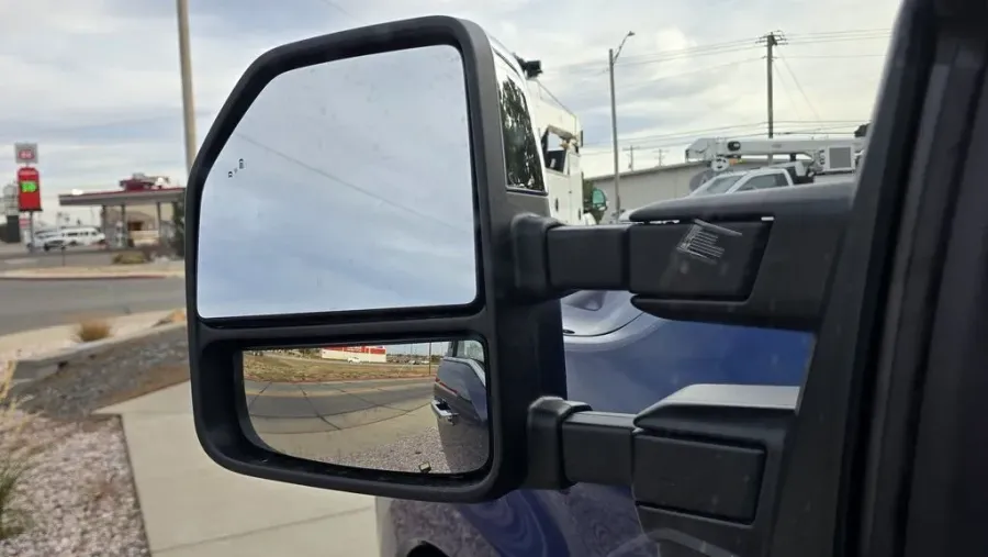 2026 Ford Super Duty F-350 | Photo 14 of 36