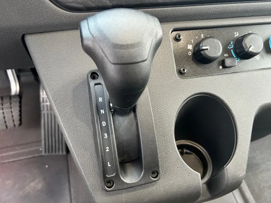 2025 Freightliner M2 106 | Photo 19 of 21