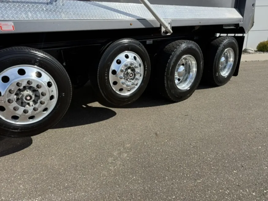 2025 Western Star 47X | Photo 4 of 17