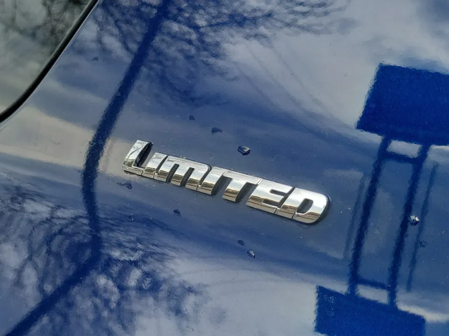 2022 Toyota 4Runner Limited | Photo 7 of 24