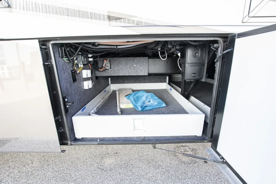 2020 Newmar Dutch Star 4369 | Photo 46 of 55