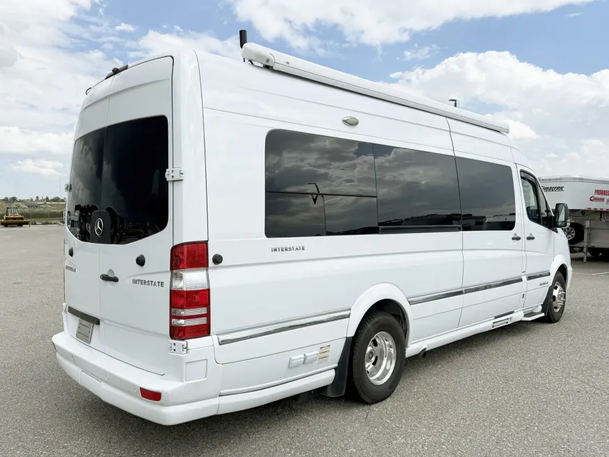 2016 Airstream Interstate EXT Lounge | Photo 13 of 20