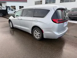 2024 Chrysler Pacifica Touring L | Thumbnail Photo 2 of 24