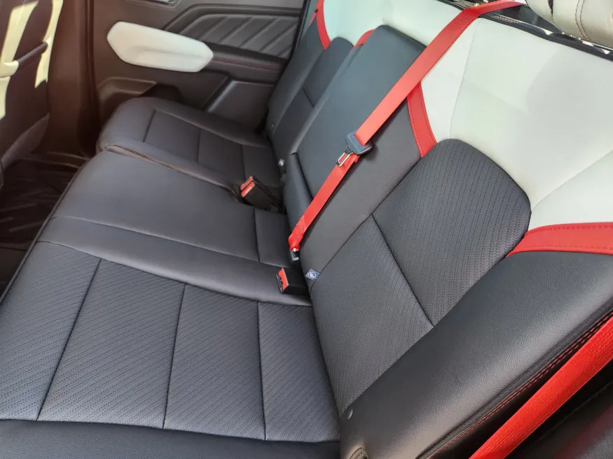 2026 GMC Canyon 4WD AT4X | Photo 22 of 25