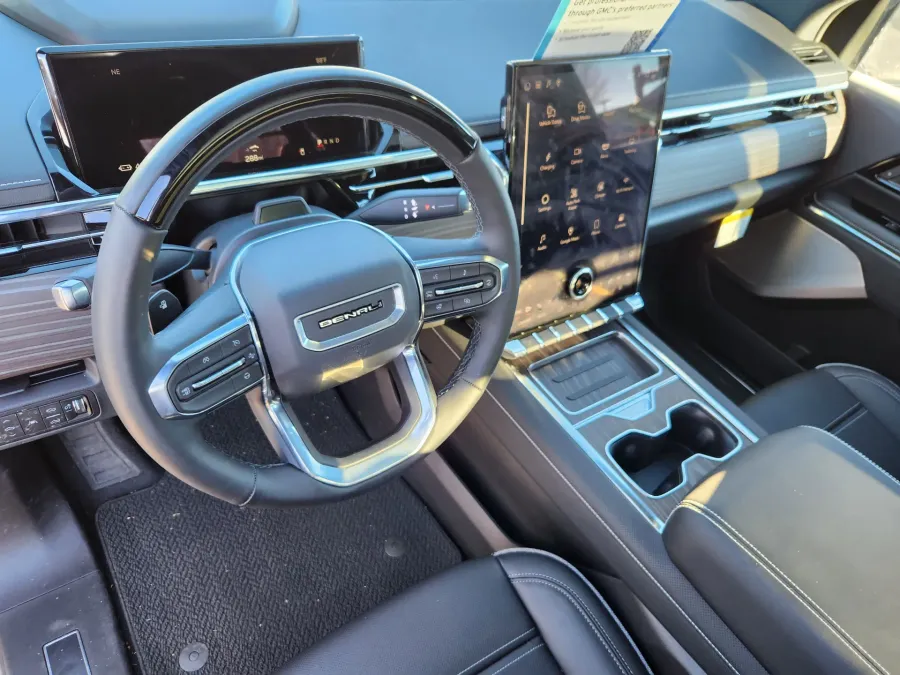 2025 GMC Sierra EV Max Range Denali | Photo 7 of 28