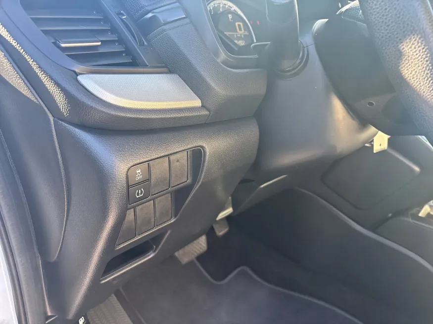 2019 Honda CR-V LX | Photo 9 of 15