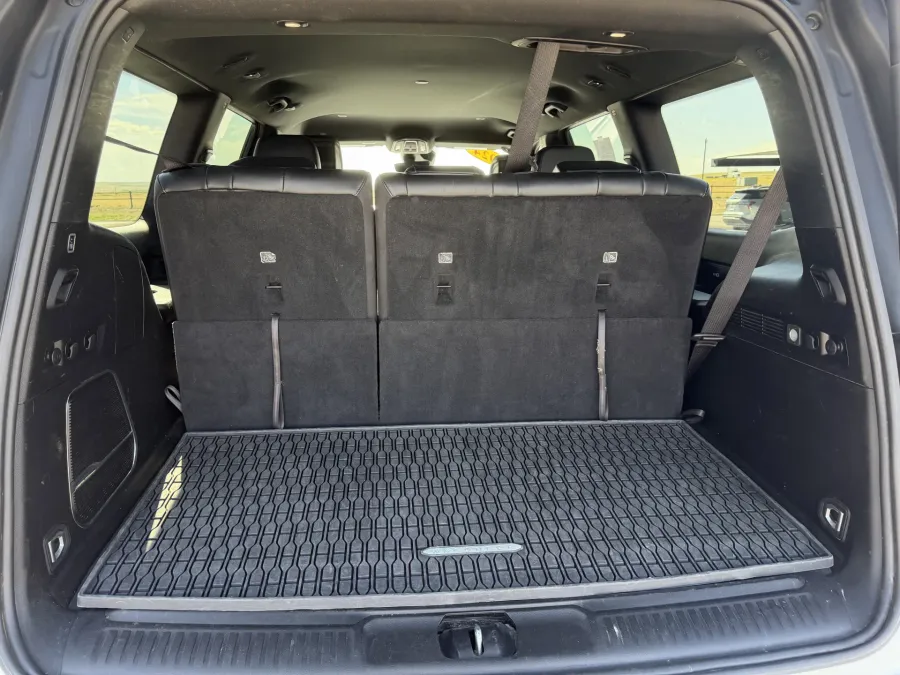 2024 Jeep Wagoneer Series II | Photo 7 of 22