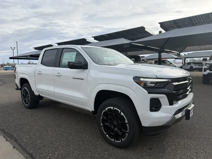 2026 Chevrolet Colorado 4WD Z71 | Photo 6 of 19