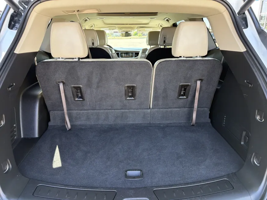 2018 Buick Enclave Essence | Photo 8 of 24
