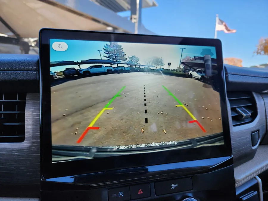 2023 Ford Expedition Limited | Photo 28 of 30