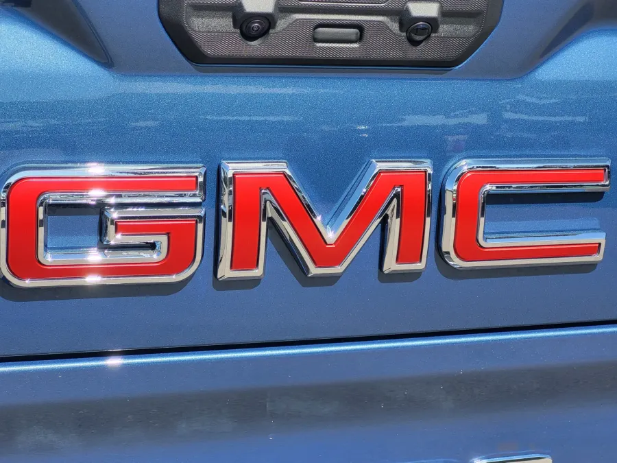 2026 GMC Sierra 1500 Elevation | Photo 10 of 24