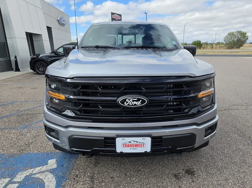 2026 Ford F-150 | Photo 2 of 28