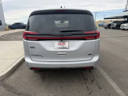 2026 Chrysler Pacifica Select | Thumbnail Photo 6 of 18