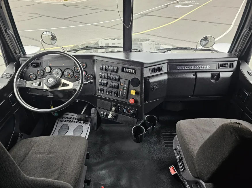 2021 Western Star 4900SA | Photo 25 of 29