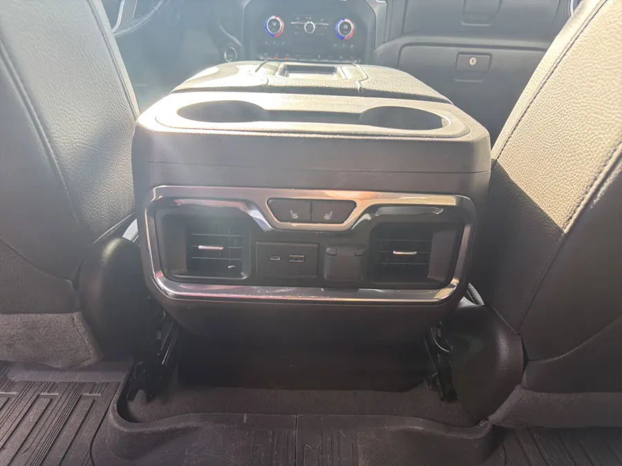 2022 GMC Sierra 2500HD Denali | Photo 10 of 20