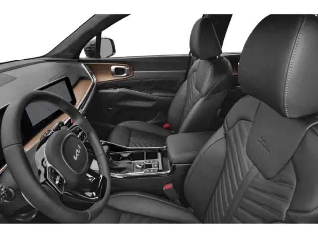 2024 Kia Sorento | Photo 5 of 13