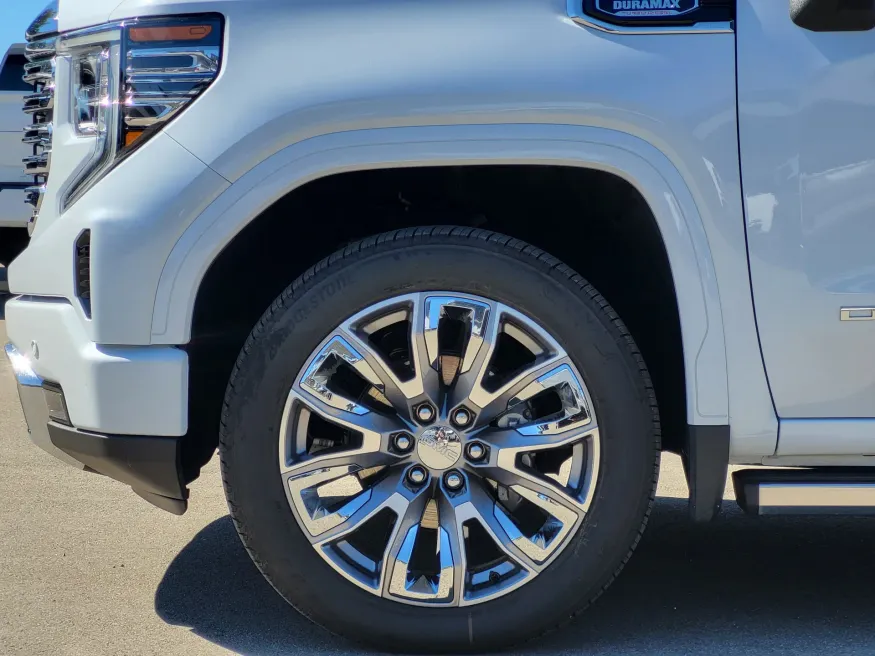2026 GMC Sierra 1500 Denali | Photo 8 of 26