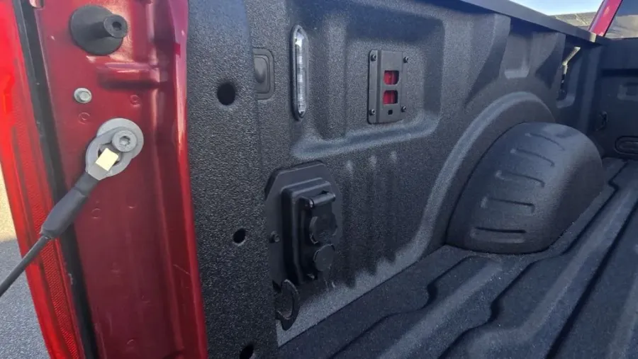 2026 Ford Super Duty F-350 | Photo 10 of 33