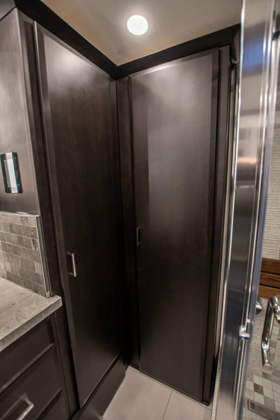 2026 Newmar Mountain Aire 4118 | Photo 27 of 44