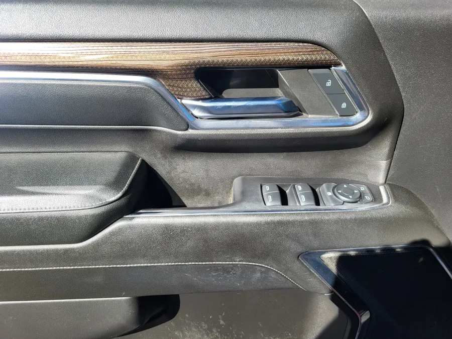 2024 Chevrolet Silverado 2500HD LT | Photo 18 of 23