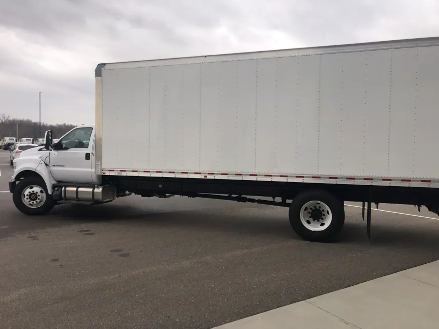 2023 Ford F750 | Photo 5 of 8