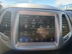 2018 Jeep Compass Latitude | Thumbnail Photo 16 of 19