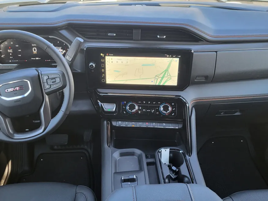 2026 GMC Sierra 2500HD AT4 | Photo 24 of 31