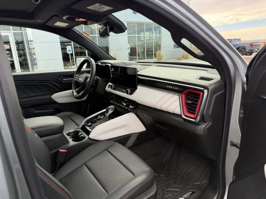 2023 GMC Canyon 4WD AT4X | Photo 11 of 19