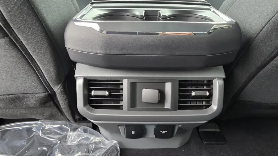 2025 Ford F-150 | Photo 28 of 29