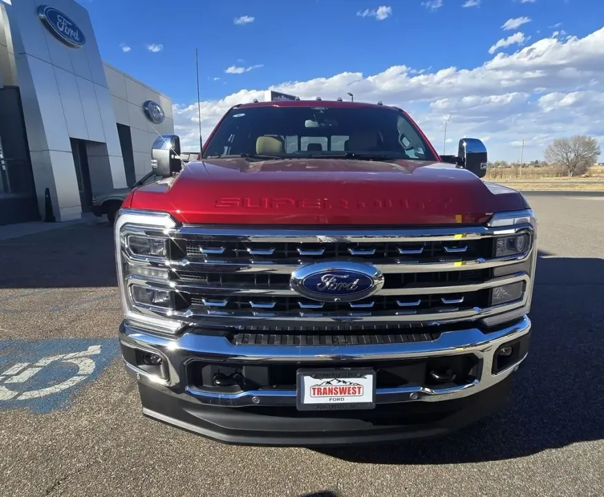 2026 Ford Super Duty F-350 | Photo 3 of 33