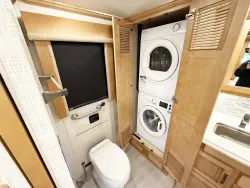 2023 Newmar Dutch Star 3736 | Thumbnail Photo 17 of 30