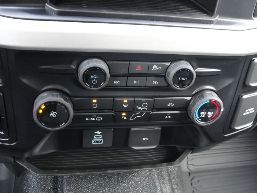 2026 Ford Super Duty F-350 XLT | Photo 9 of 15