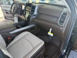 2026 RAM 3500 Laramie | Thumbnail Photo 10 of 18