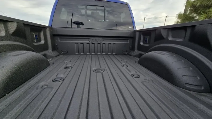 2026 Ford Super Duty F-350 | Photo 11 of 36